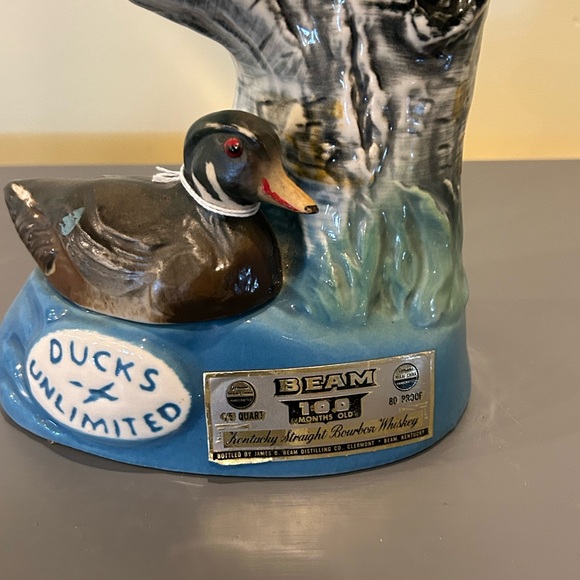 Ducks Unlimited Whiskey Decanter - Picture 2 of 3